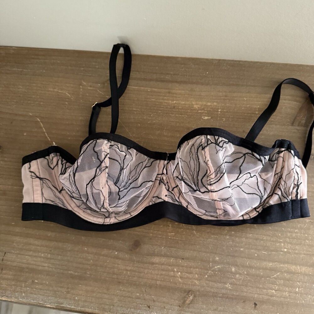 Soma Pink & Black Lace Linework  Bra  Size 36B